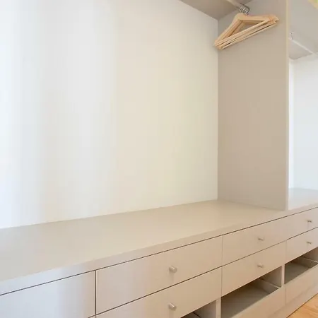 Downtown Spacious *