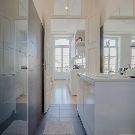 Downtown Spacious * Porto