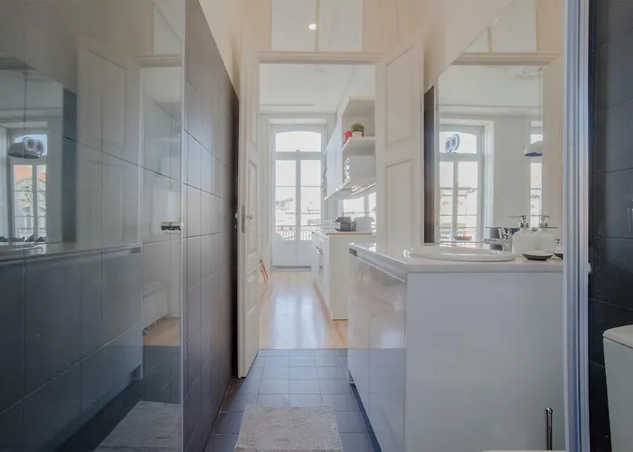 Downtown Spacious * Porto