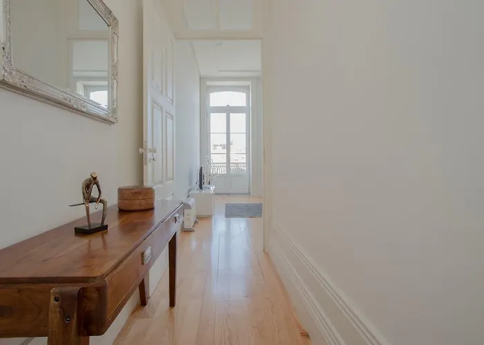 Downtown Spacious Apartament *